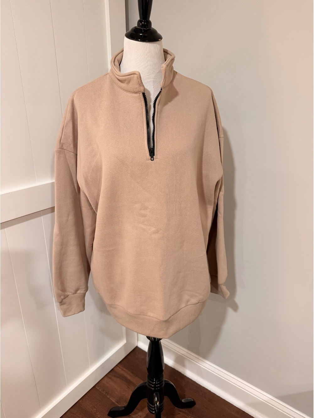 Trendy Queen Beige Half-Zip Pullover Sweatshirt Large
